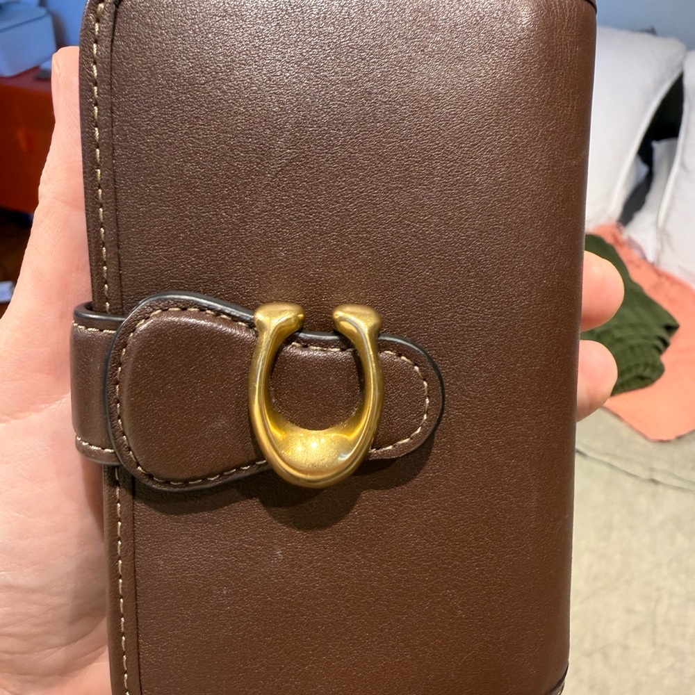 Coach Leather Wallet in Maple - Picture 9 of 9